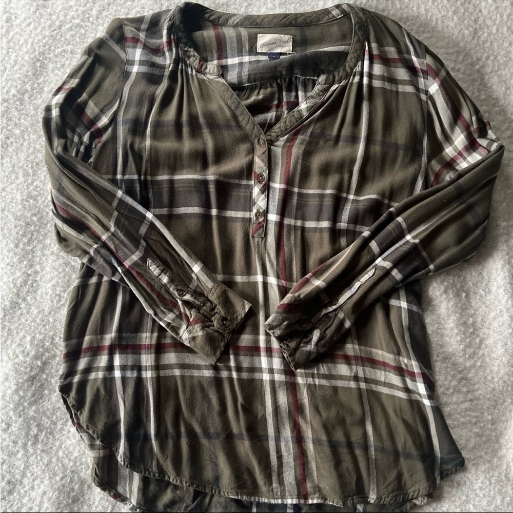 Universal Thread Plaid Top Women’s Size XL